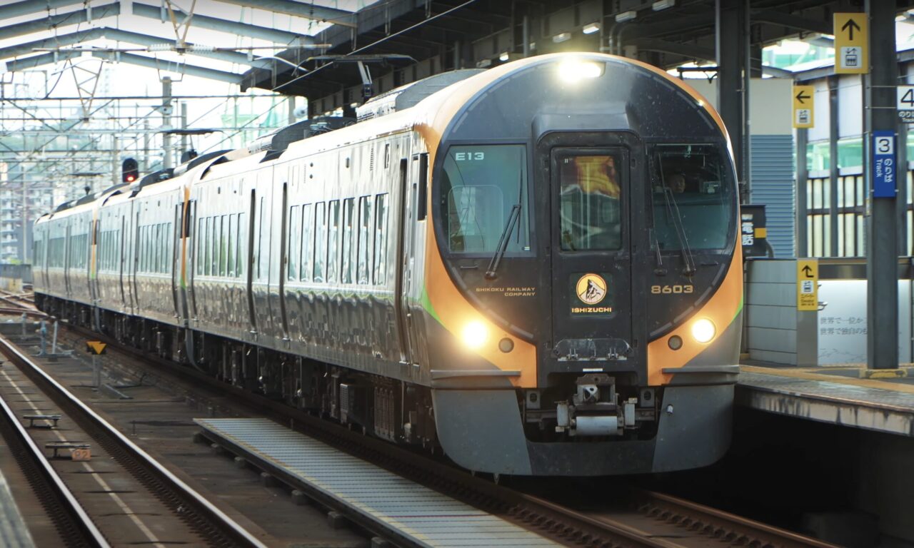 JR四国 電化区間の特徴と非電化区間の違いを紹介 | Shikokuレールノート