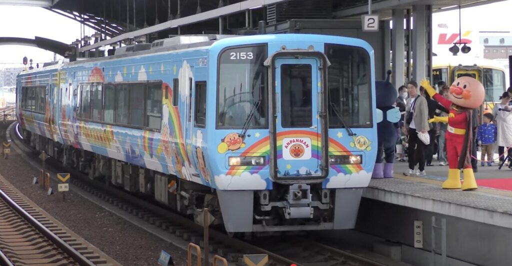 予讃線 アンパンマン列車の予約必勝法|乗車前に知るべきこと 8 2025 04 26 12 34 3307 2000kei 1