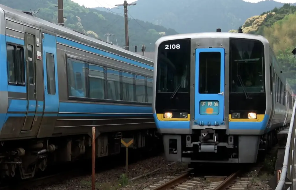 JR四国 2000系+N2000系 KATO】JR四国 N2000系 2020年11月発売 | モケイテツ