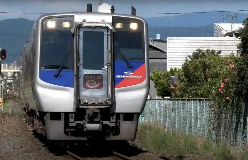 2000系・N2000系の違いを徹底解説！性能と魅力比較 | Shikokuレールノート