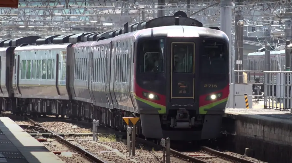 2700系 化け物と呼ばれる理由と魅力の全貌紹介 | Shikokuレールノート