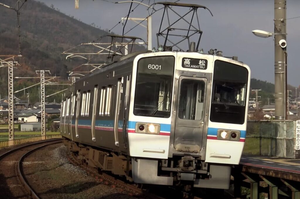 朝夕ラッシュ時の6000系の活躍