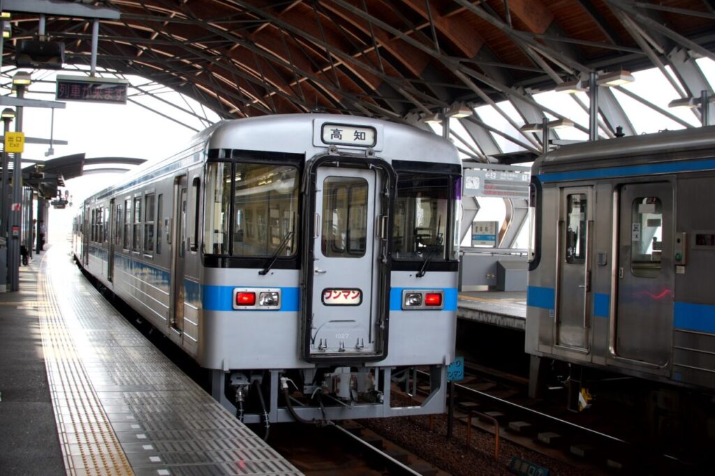 JR四国 1000形の魅力と特徴を徹底解説 4 JR Shikoku-Type 1000
