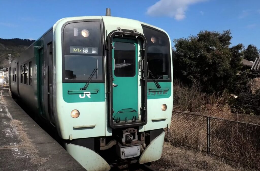 JR四国 1500形の魅力と特徴を徹底解説 5 鉄道ファンに人気の1500形の魅力