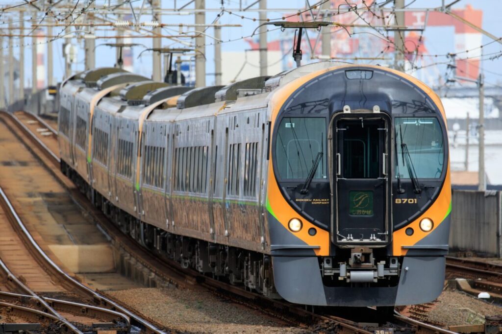8600系は乗り心地が悪いと言う口コミと実態まとめ 4 他の特急との比較ポイント