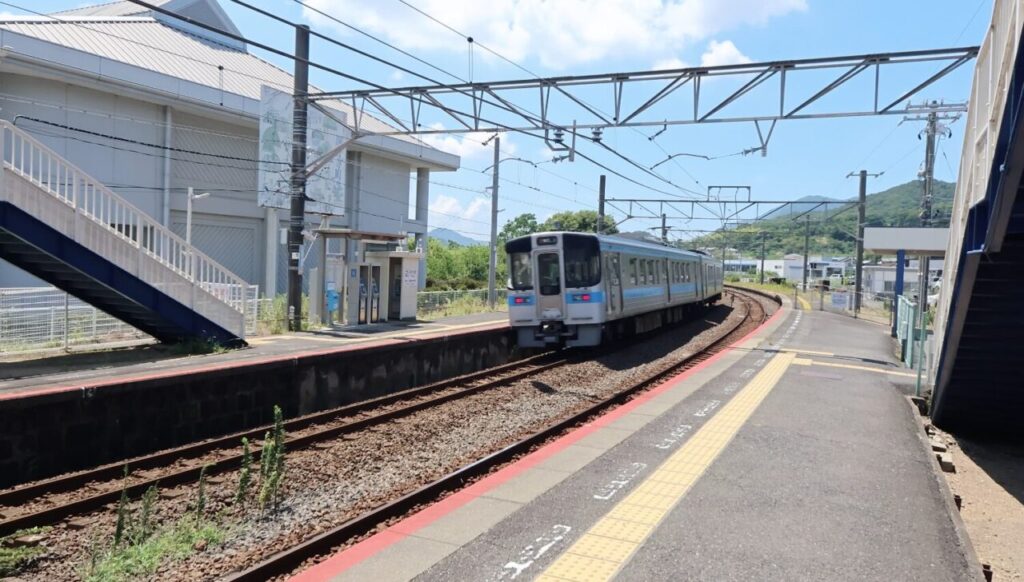 JR四国 7000系の運用ガイド!活躍路線から最新情報まで 5 7000系の導入路線と運行区間
