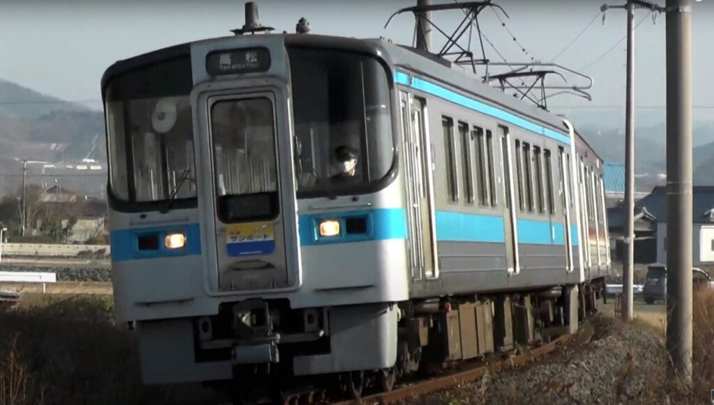 JR四国 7000系の運用ガイド!活躍路線から最新情報まで 7 7000系と他系列との違い