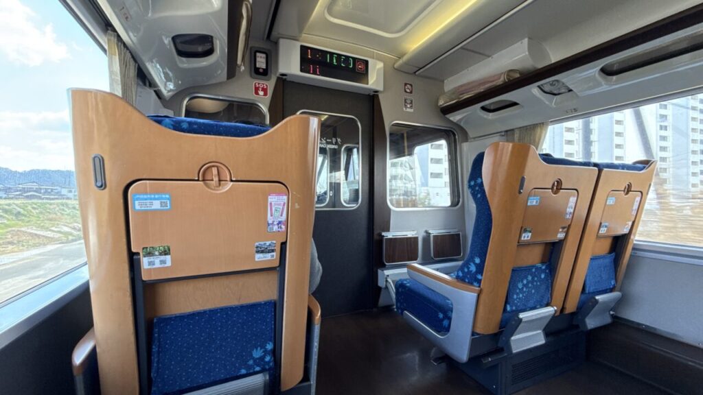 JR四国のグリーン車完全ガイド!料金・予約・種類を徹底解説 5 JR四国のグリーン車の乗り心地と魅力