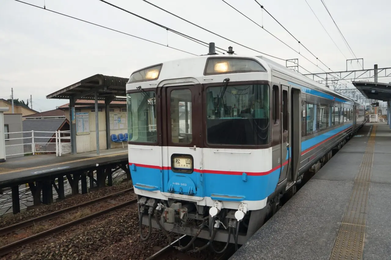 キハ185系の普通列車運用ガイド｜JR四国の時刻・路線・今後を
