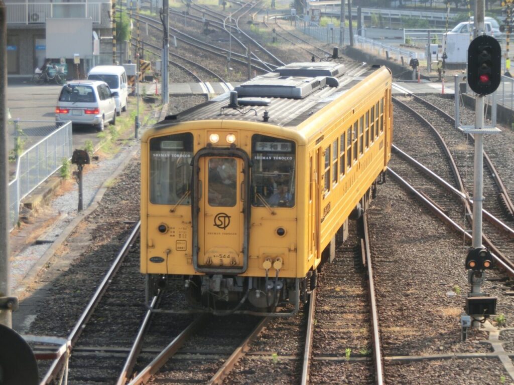 JR四国キハ54形の運用状況を徹底解説!路線や時刻表、今後の予定は? 2 強力なエンジンの特徴とスペック