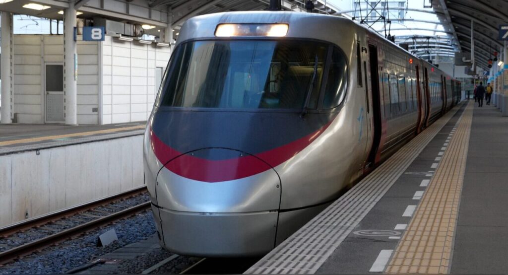 JR四国8000系リニューアル車両の運用と魅力 10 従来車両の違いを解説