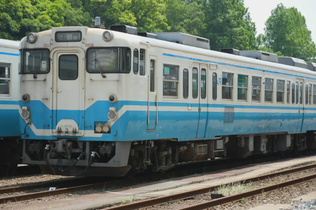 なぜ残る？JR四国キハ40系の原型エンジンの秘密と現在 | Shikokuレール