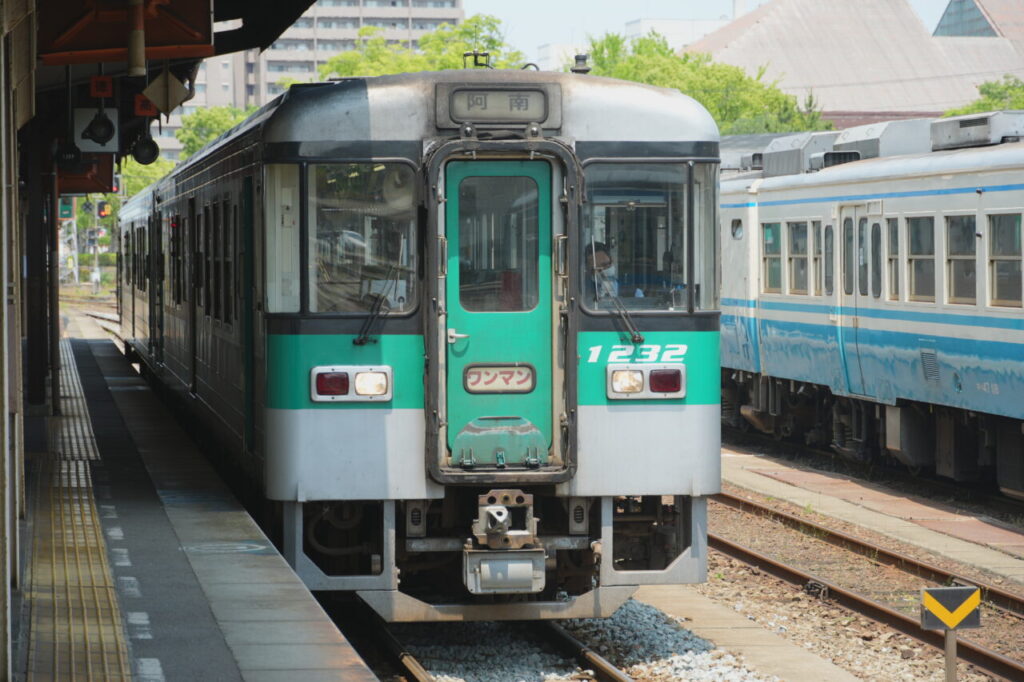 牟岐線の車両運用状況を徹底解説!ダイヤから車両まで網羅 4 効率化を支える車両検査・整備体制について
