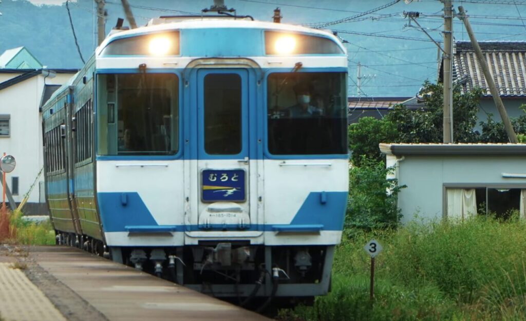 牟岐線の特急が廃止された理由と今後の影響を徹底解説 8 特急廃止によって変わった牟岐線の様子