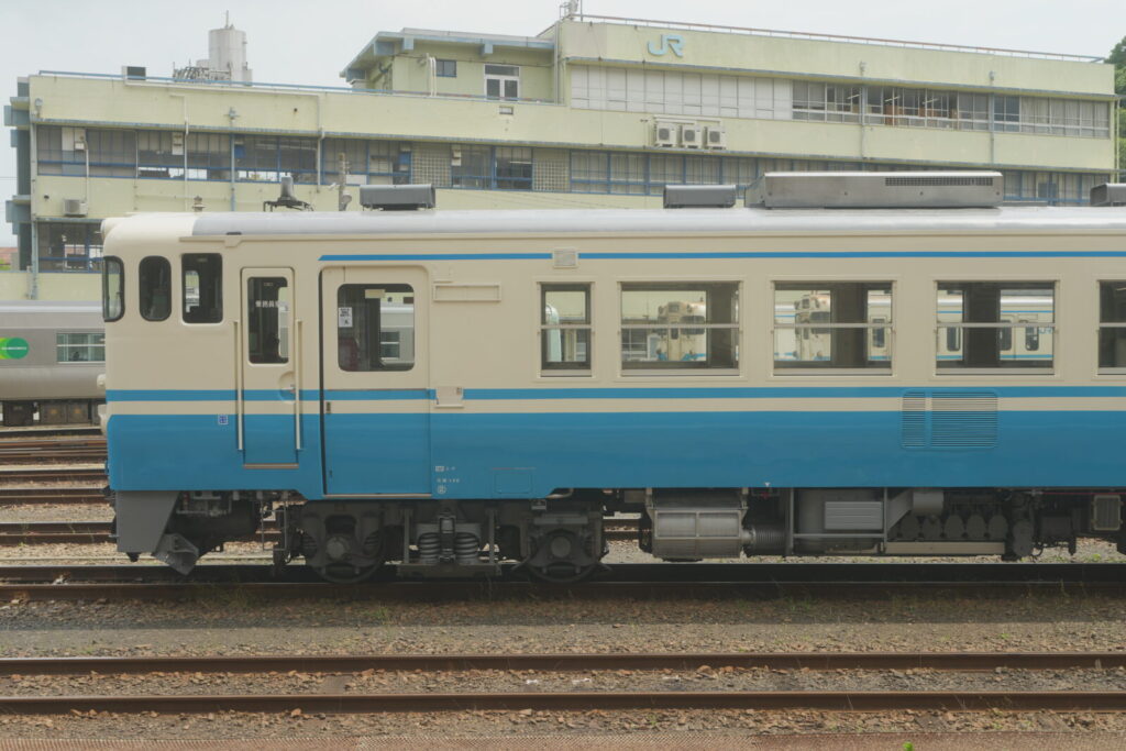 なぜ徳島は汽車と呼ぶ?日本唯一の非電化県の謎を解明 1 なぜ徳島は汽車と呼ぶ?その歴史と文化的背景