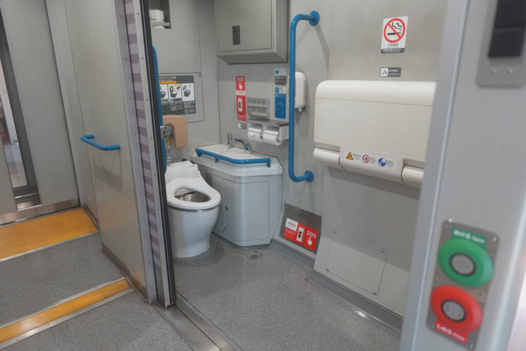 清潔で機能的！トイレ・洗面設備の詳細