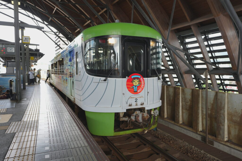 ラッピング列車も！土讃線沿線で見られる珍しい車両