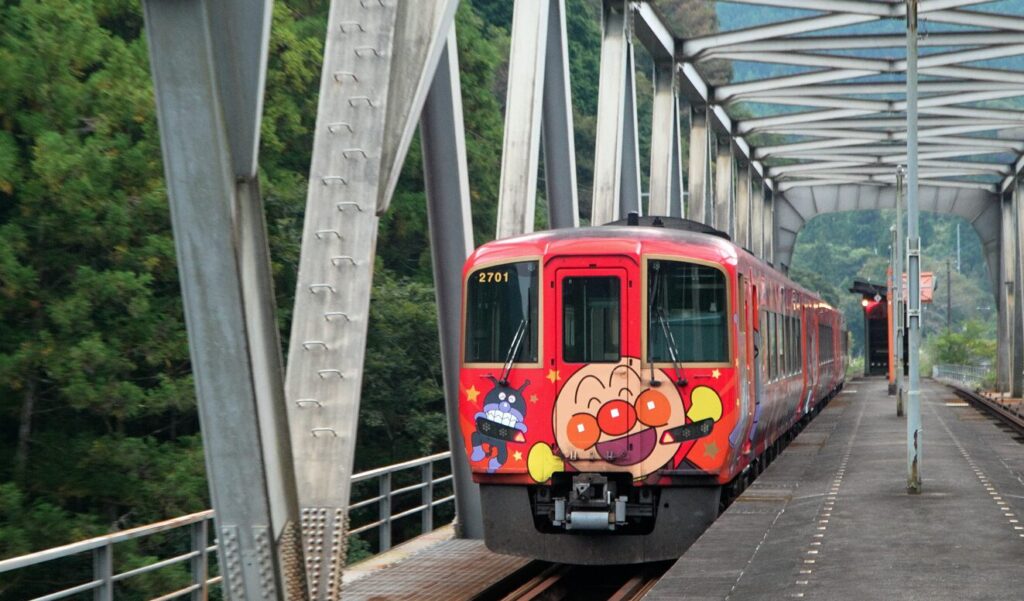 土讃線アンパンマン列車の時刻表ガイド!予約・料金・2025年情報 2 アンパンマン列車の時刻表(最新2025年版)