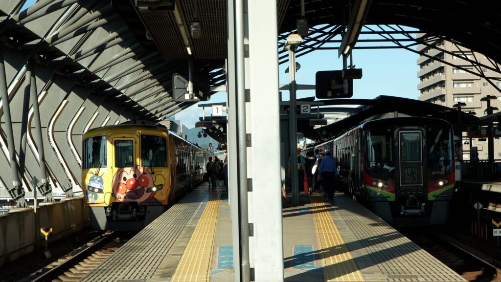 土讃線アンパンマン列車の予約方法について!座席確保のコツ 5 アンパンマン列車の予約はどこでできる?