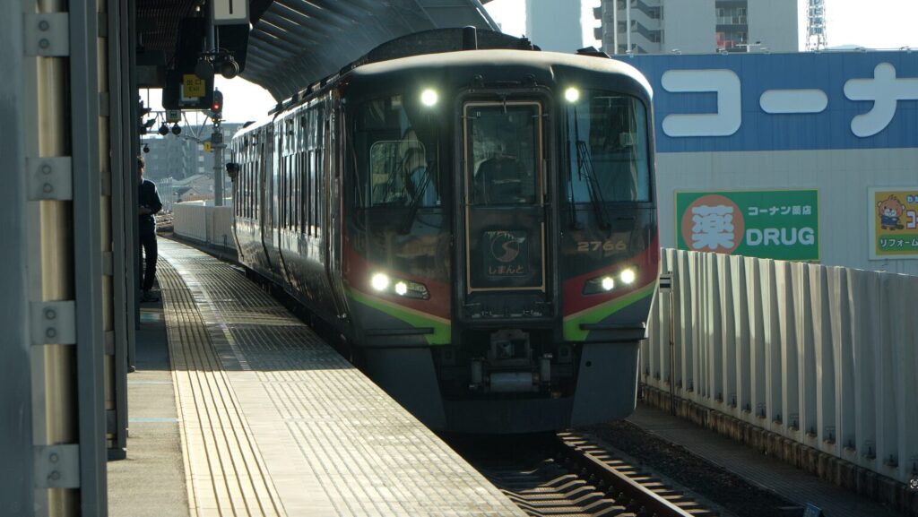 高知駅から宿毛駅アクセスガイド|JR?車で行く?掛かる時間と費用 3 迷わない宿毛駅行きの乗り換え案内