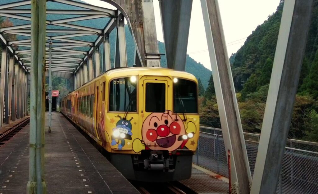 特急南風アンパンマン列車の予約と乗り方完全ガイド 1 特急南風で乗れるアンパンマン車両の種類
