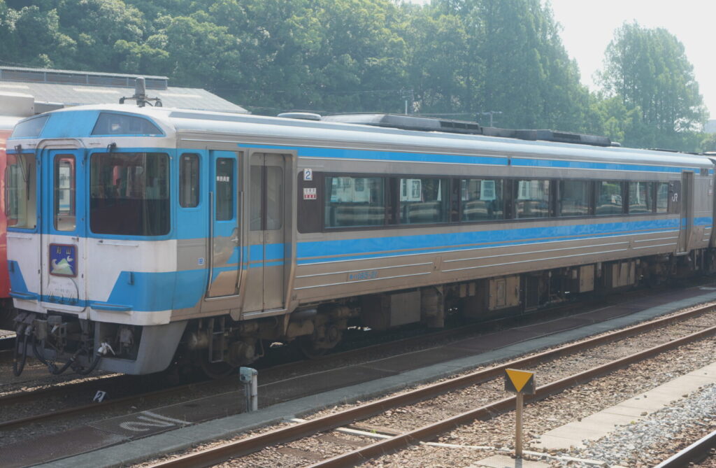 徳島線 車両情報の完全版|現役・過去・新型を網羅 5 特急剣山など他路線との共通車両