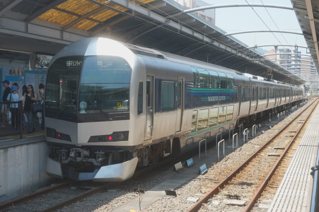 JR四国 5000系 編成の全て！構造・運用・特徴を徹底解説