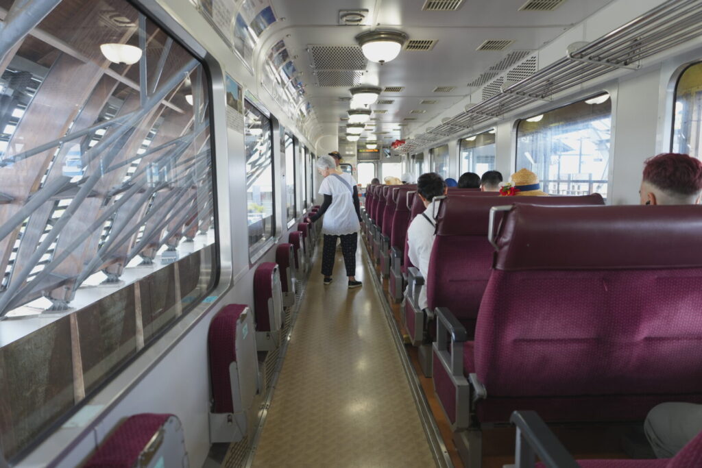 土佐くろしお鉄道の9640形の全て!特徴・運用・魅力を徹底解説 5 車内設備と快適性の秘密