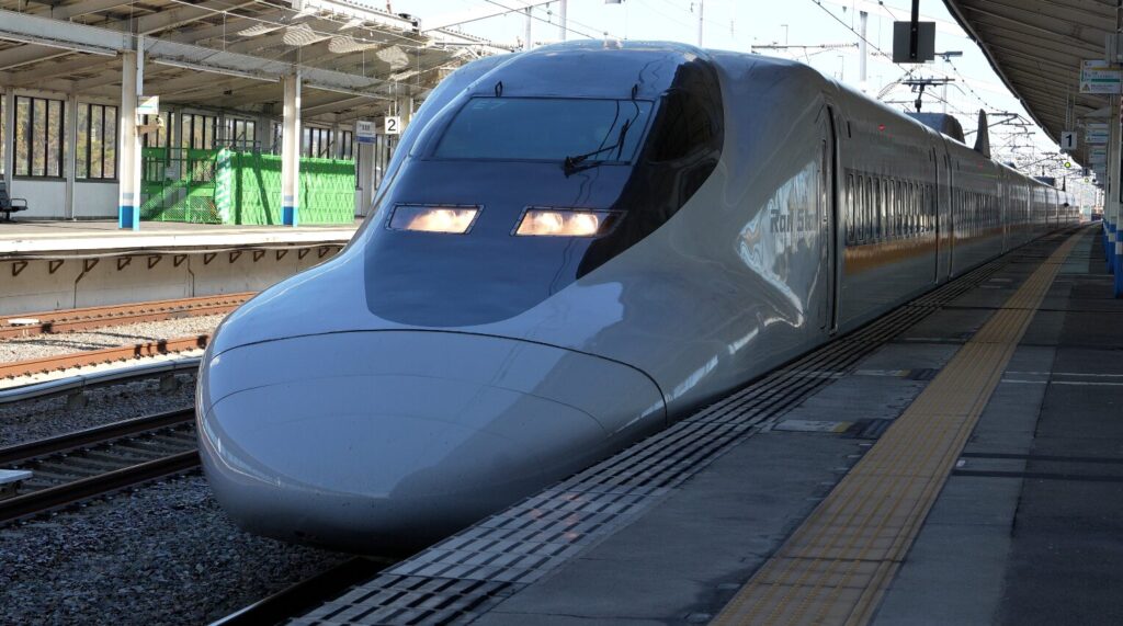 利用できる列車の種類と所要時間