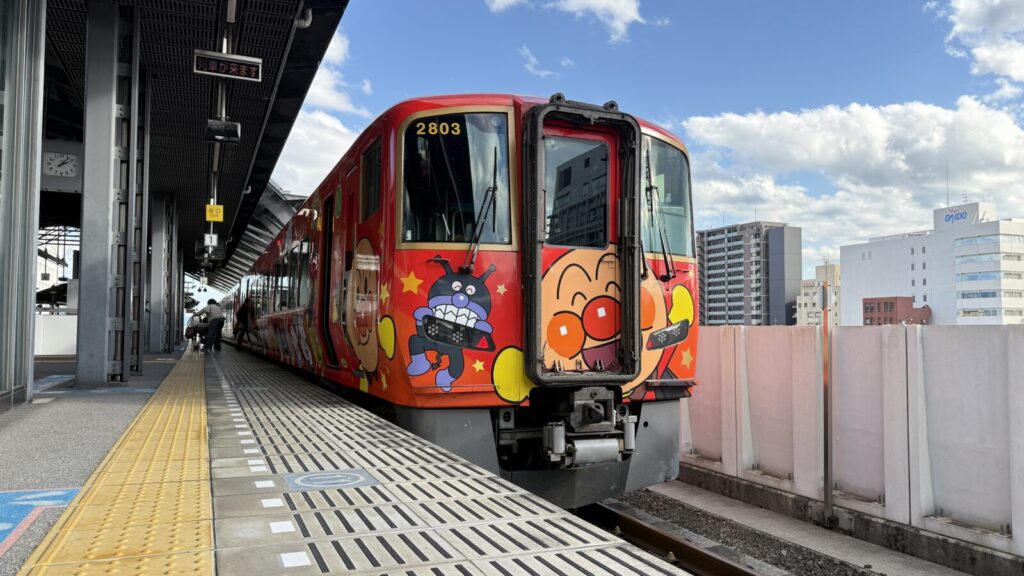 参考：2700系が活躍する特急列車