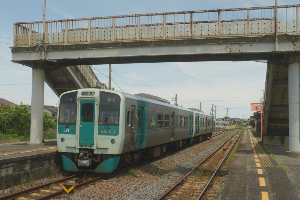 四国の非電化区間が多いのはなぜか