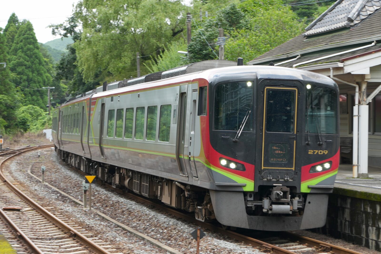 特急南風のグリーン車の全て！料金・座席・予約方法を徹底解説