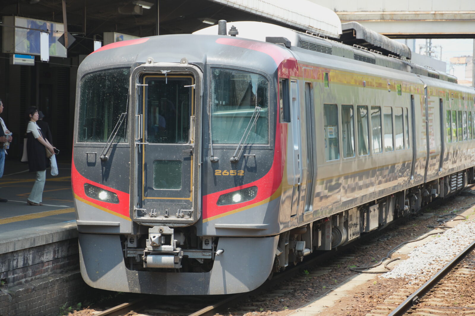 JR四国 2600系と2700系の連結が不可能な理由を徹底解説