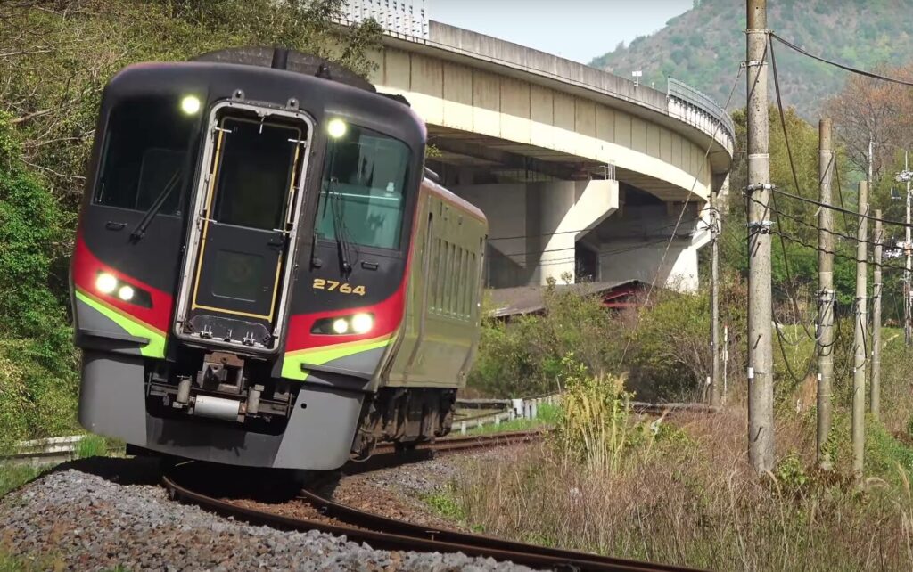 JR四国 2700系の台車構造を徹底解説!性能の秘密とは 8 曲線区間での安定した走行性能