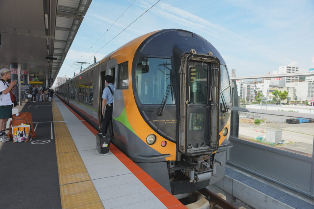 特急しおかぜの料金案内。割引で安く乗る方法も解説 2 特急しおかぜの基本運賃と特急料金