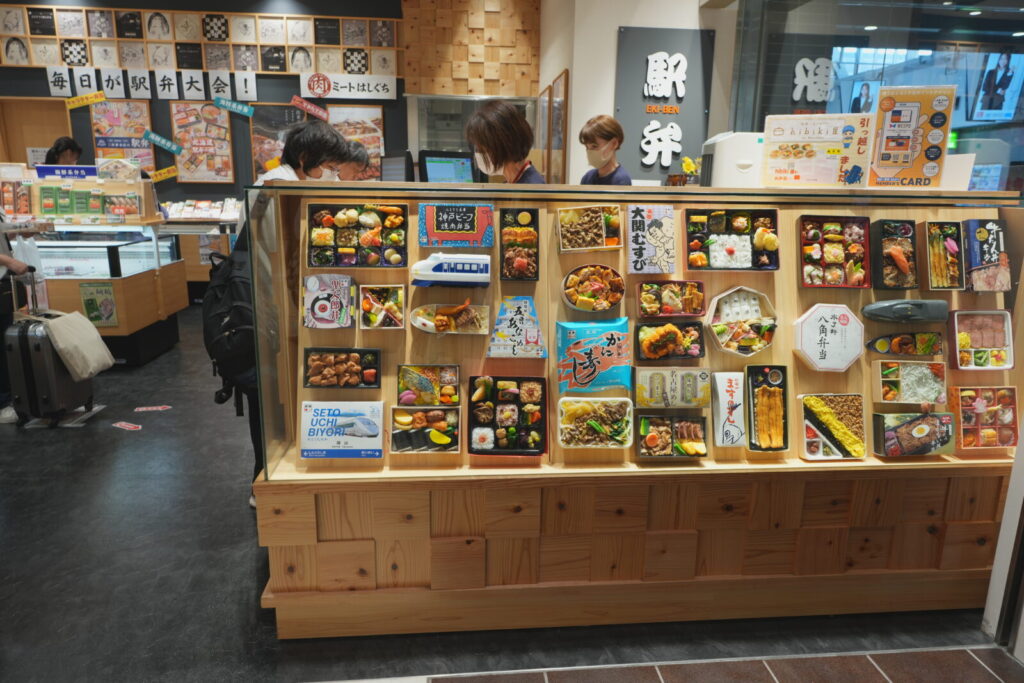 岡山駅での特急しおかぜ乗り換えガイド【完全版】 11 岡山駅で買える駅弁やお土産スポット