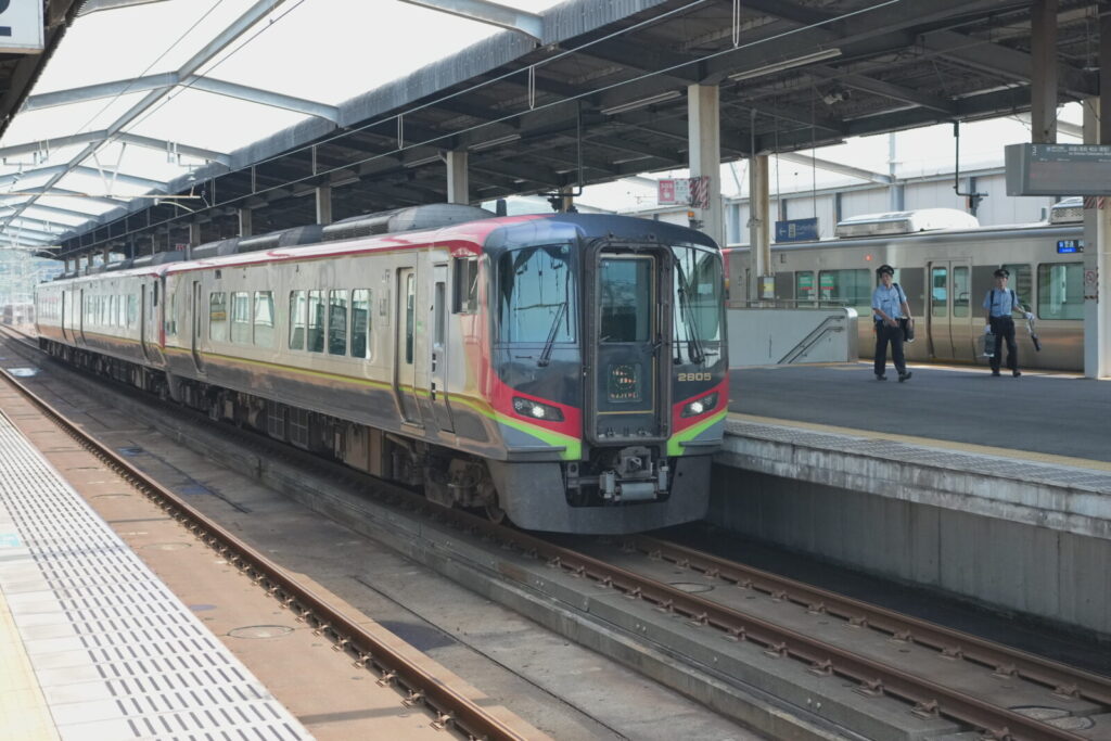 特急南風や臨時列車など2700系 運用の詳細解説