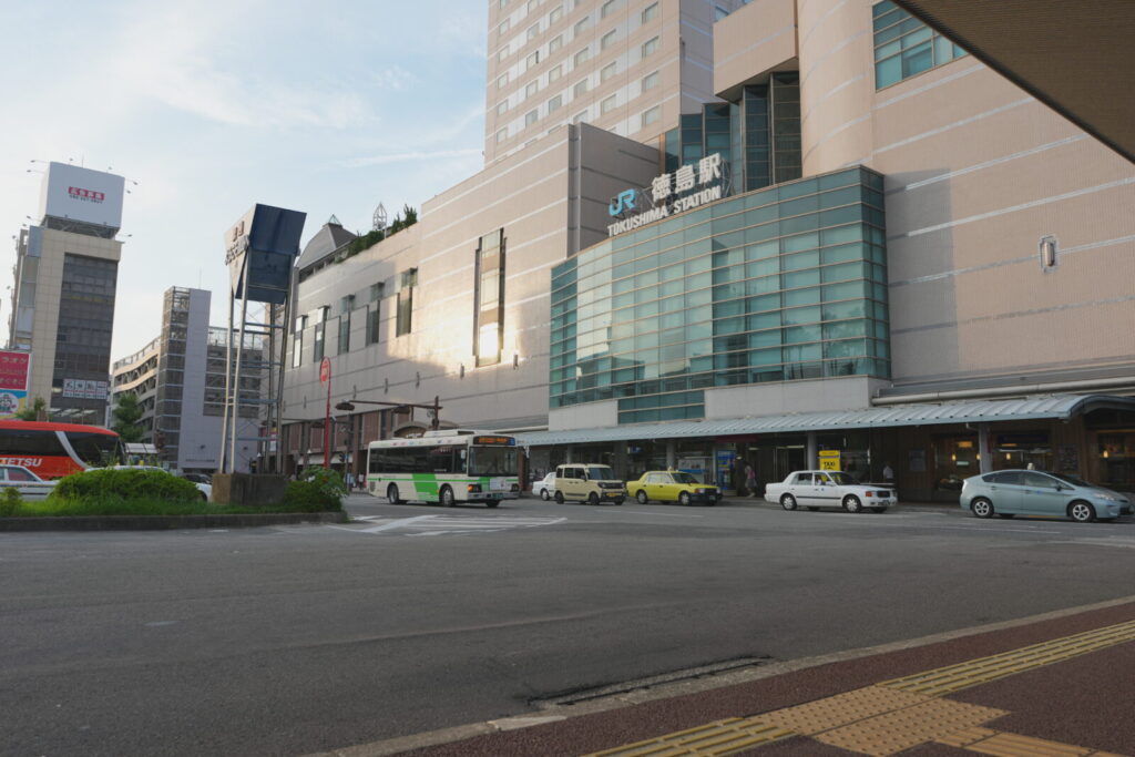 徳島駅タクシー乗り場からの料金・予約ガイド