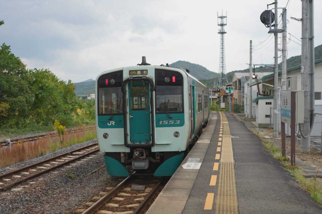 JR四国 高徳線の引田駅は無人?特急券・駐車場・観光情報 10 A1 06498