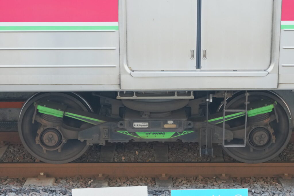 121系からの改造点とefWING