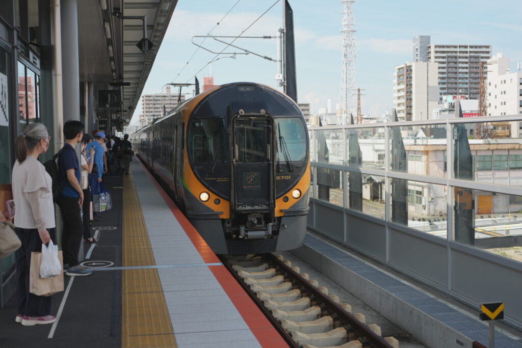 高松駅から松山駅へ特急で移動！時間や料金と車両を解説【2025-2026年版】